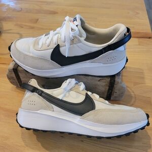 Nike Waffle Debut Tan/White and Black Sneakers Womens 8.5 *LIKE NEW*